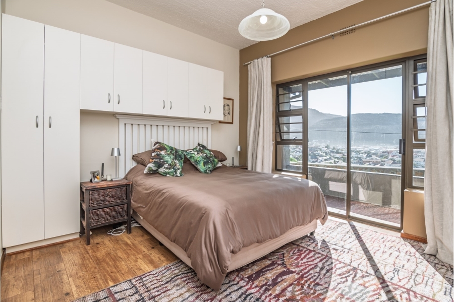 5 Bedroom Property for Sale in Fish Hoek Western Cape